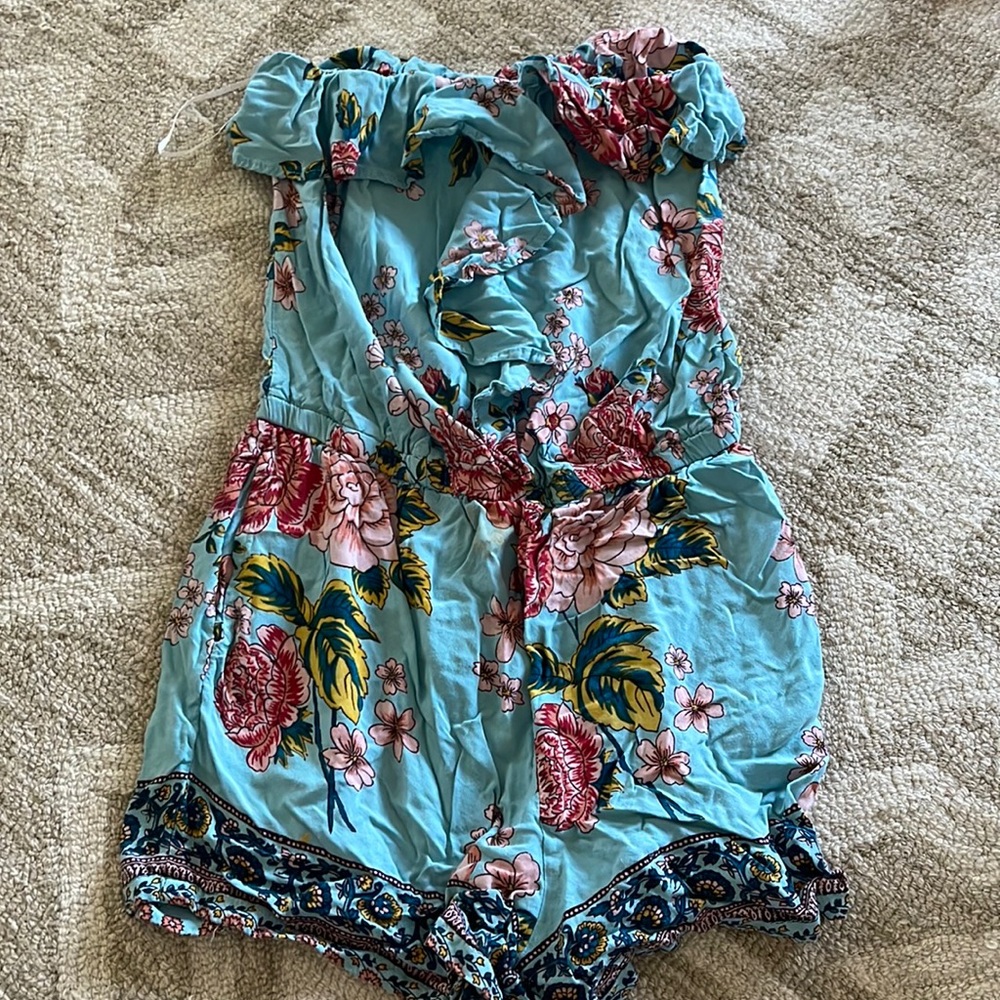 Strapless blue romper
